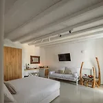 The Summit Of Mykonos Bed & Breakfast 4*