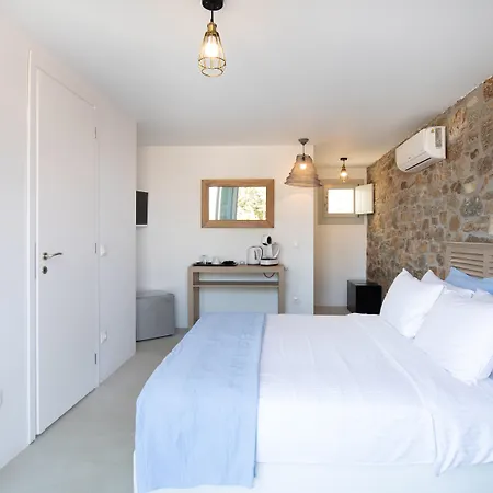 לינה וארוחת בוקר The Summit Of Mykonos 4*