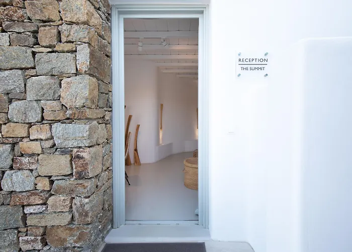 Alojamento de Acomodação e Pequeno-almoço The Summit Of Mykonos